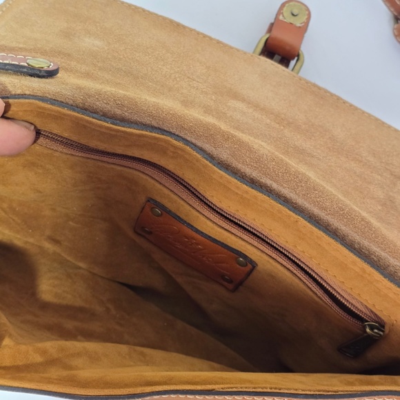 Patricia Nash Baku Brown Leather Crossbody/Wristlet - Adjustable Strap NWOT - Picture 6 of 10